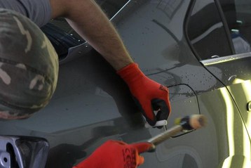 безпокрсочне видалення вмятин